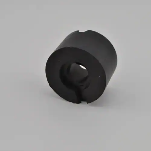 zdjęcie przedstawia gumę, odbój amortyzatora motocykla