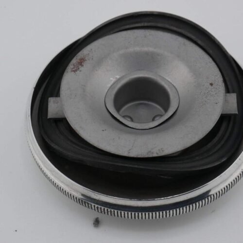 Korek zbiornika paliwa MZ z odnowionej wersji DDR, gotowy do montażu.