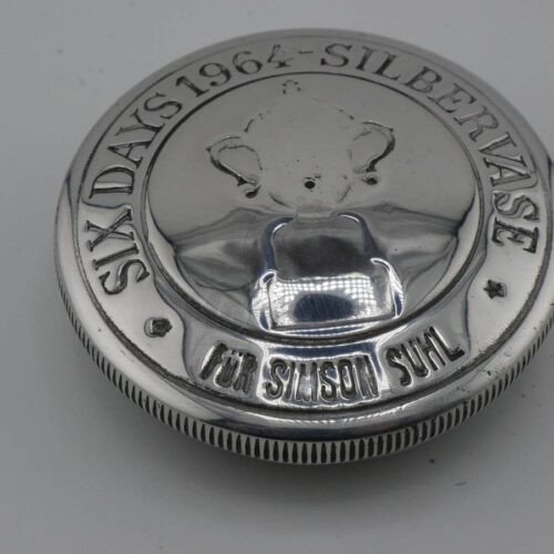 Korek zbiornika paliwa do motorów Simson KR51, SR4-1, SR4-2, SR4-2/1 po renowacji, wykonany z metalu.