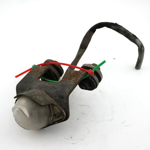 23016 Lampka tablicy rejestracyjnej (komplet) (LAMP-ASSY, LICENSE PLATE) – Kawasaki ZXR400 230161054 – używane