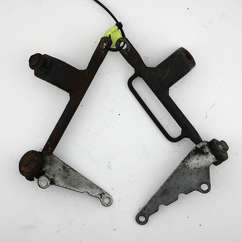 35011 / 35011A / 11047 / 11047A Wsporniki chłodnicy (komplet) (STAY / BRACKET) – Kawasaki ZXR400 350111584 / 350111585 / 110471378 / 110471379 – używane