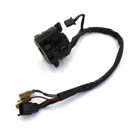 46091A Przełączniki zespolone obudowa lewa (HOUSING-ASSY-CONTROL,LH) – Kawasaki ZXR400 460911447 – używane