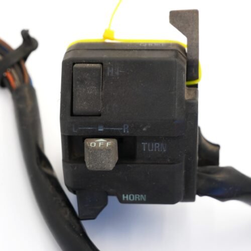 MotoZoneService - 46091A Przełączniki zespolone obudowa lewa (HOUSING-ASSY-CONTROL,LH) – Kawasaki ZXR400 460911447 – używane