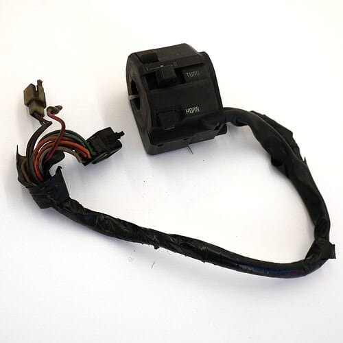 46091A Przełączniki zespolone obudowa lewa (HOUSING-ASSY-CONTROL,LH) – Kawasaki ZXR400 460911447 – używane