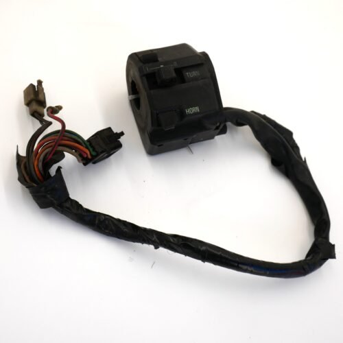 MotoZoneService - 46091A Przełączniki zespolone obudowa lewa (HOUSING-ASSY-CONTROL,LH) – Kawasaki ZXR400 460911447 – używane