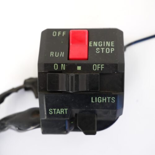 MotoZoneService - 46091 Przełączniki zespolone obudowa prawa (HOUSING-ASSY-CONTROL,RH) – Kawasaki ZXR400 460911441 – używane