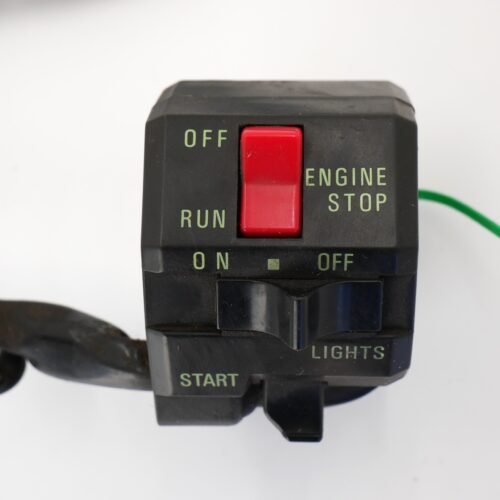 MotoZoneService - 46091 Przełączniki zespolone obudowa prawa (HOUSING-ASSY-CONTROL,RH) – Kawasaki ZXR400 460911441 – używane