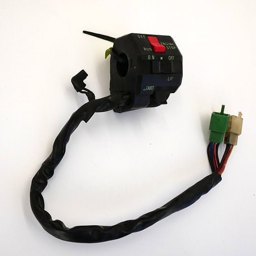 46091 Przełączniki zespolone obudowa prawa (HOUSING-ASSY-CONTROL,RH) – Kawasaki ZXR400 460911441 – używane