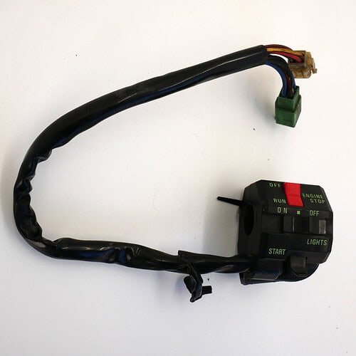 46091 Przełączniki zespolone obudowa prawa (HOUSING-ASSY-CONTROL,RH) – Kawasaki ZXR400 460911441 – używane