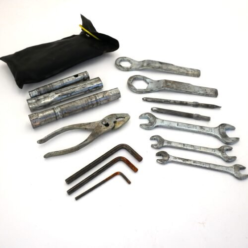 56007 Zestaw narzędzi motocyklowych (TOOL-KIT) – Kawasaki ZXR400 560071362 – używane