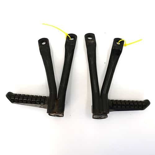 35011 / 34028 Podnóżki pasażera komplet (STEP,RR) – Kawasaki ZXR400 350111497 / 350111498 / 340281490 / 340281491 – używane