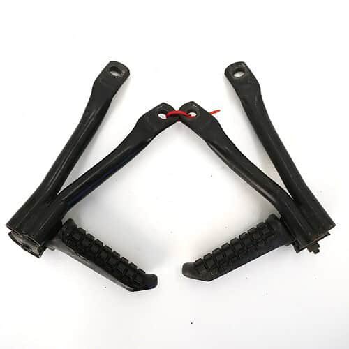 35011 / 34028 Podnóżki pasażera komplet (STEP,RR) – Kawasaki ZXR400 350111497 / 350111498 / 340281490 / 340281491 – używane