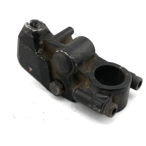 13091 / 13091A Mocowanie klamki sprzęgła komplet (HOLDER, CLUTCH LEVER) – Kawasaki ZXR400 130911624 / 132800248 – używane