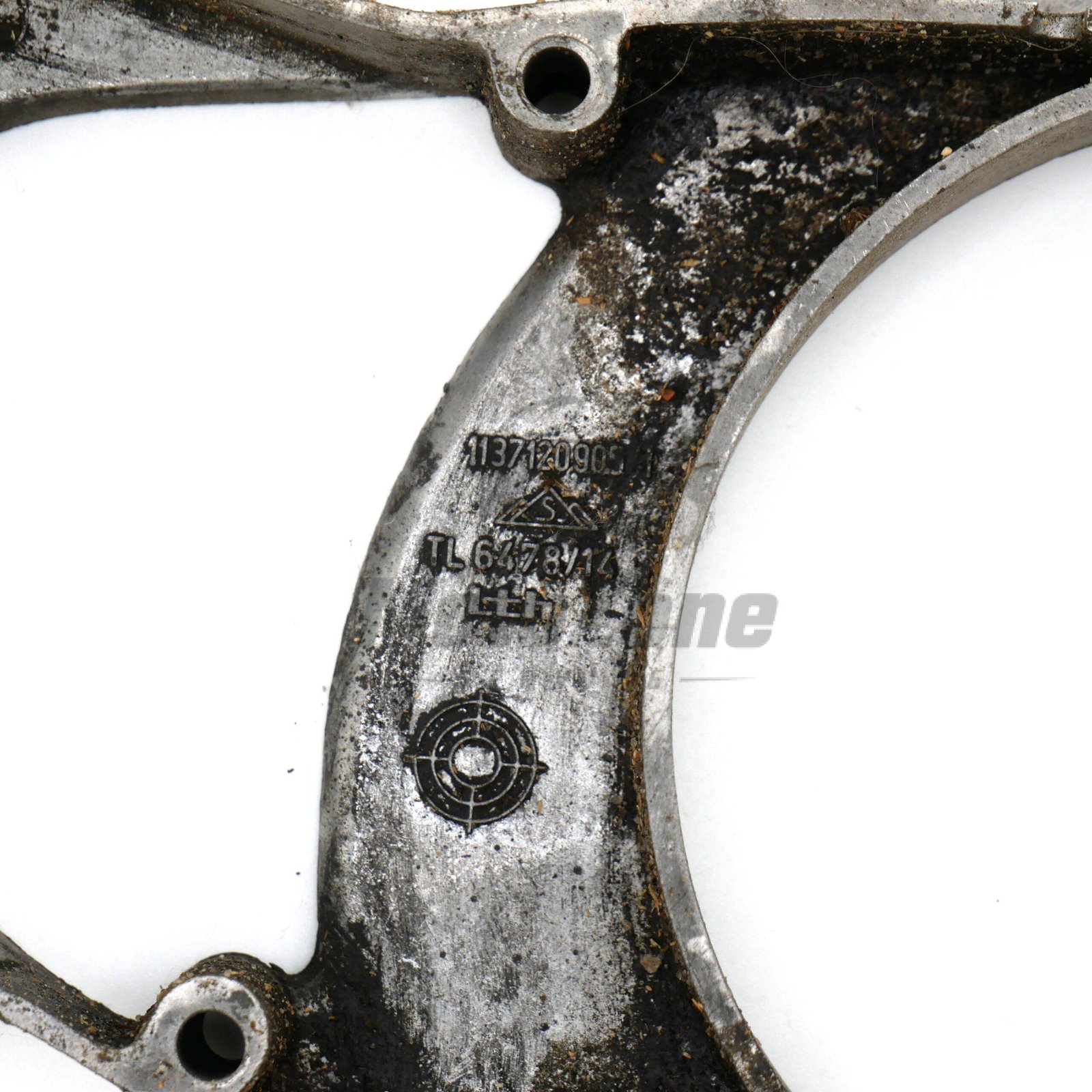 Osłona silnika prawa DDR 1137120905 TL6478/14 – Simson Duo KR51/1 SR4-2 SR4-4 – używane 3 Prawa osłona silnika DDR 1137120905 do Simson Duo KR51/1 SR4-2 SR4-4.