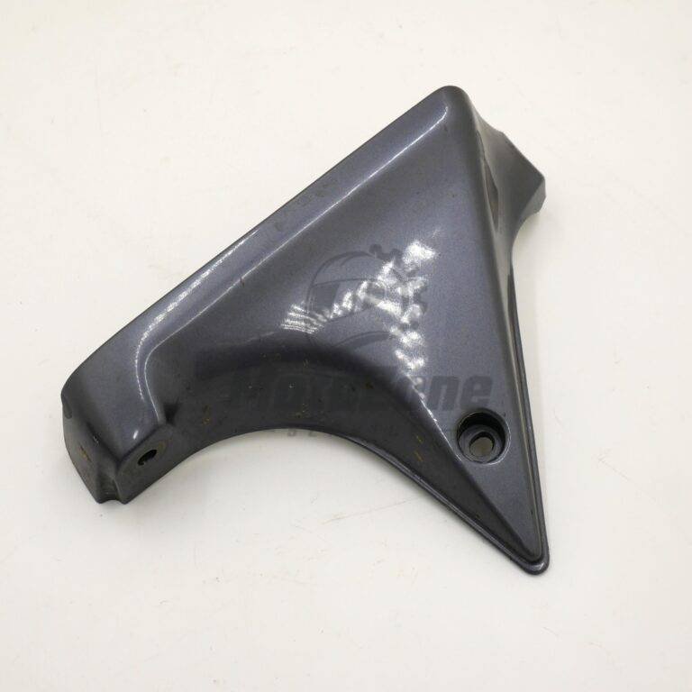 14090C Osłona błotnika przód prawa (COVER, FR FENDER RH P.G.GRAY) – Kawasaki ZXR400 140901057FR – używane 1 Osłona błotnika przedniego prawa do Kawasaki ZXR400, używana, w dobrym stanie.