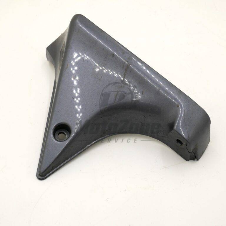 14090A Osłona błotnika przód lewa (COVER, FR FENDER LH P.G.GRAY) – Kawasaki ZXR400 140901056FR – używane 1 Osłona błotnika przedniego prawa do Kawasaki ZXR400, używana, w kolorze P.G. Gray.