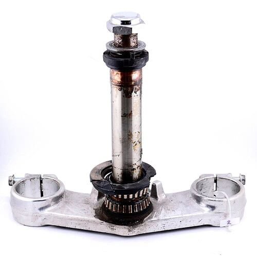 MotoZoneService - 44037 Dolna półka zawieszenia / jarzmo lag YOKE (HOLDER-FORK UNDER) – Kawasaki ZXR400 440371285 – używane 2 OEM