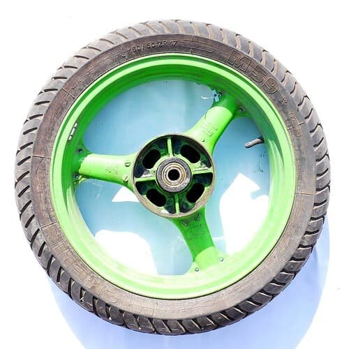 MotoZoneService - 41073 Tylne kołozielone (WHEEL-ASSY,RR,L.GREEN) – Kawasaki ZXR400 410731472CJ – używane OEM