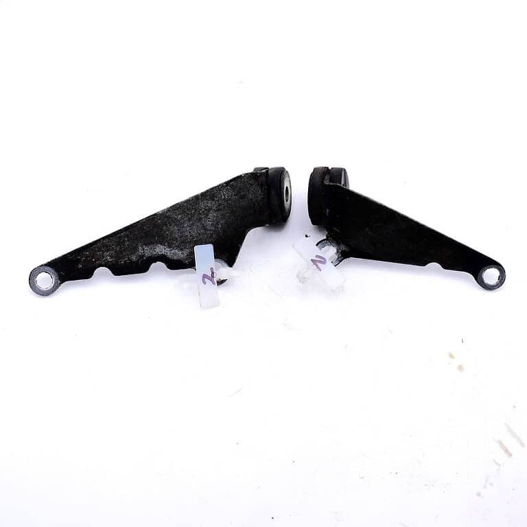 MotoZoneService - 11047 + 11047A Zestaw uchwytów prawy i lewy (BRACKET,RH + BRACKET,LH) – Kawasaki ZXR400 110471378 + 110471379 – używane OEM