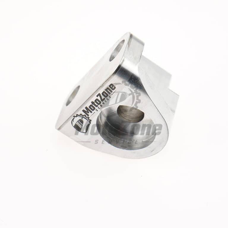 MotoZoneService - 32029 Uchwyt silnika prawy srebrny (BRACKET-ENGINE,RH,SILVER) – Kawasaki ZXR400 320291837KF – nowe MotoZoneService OEM