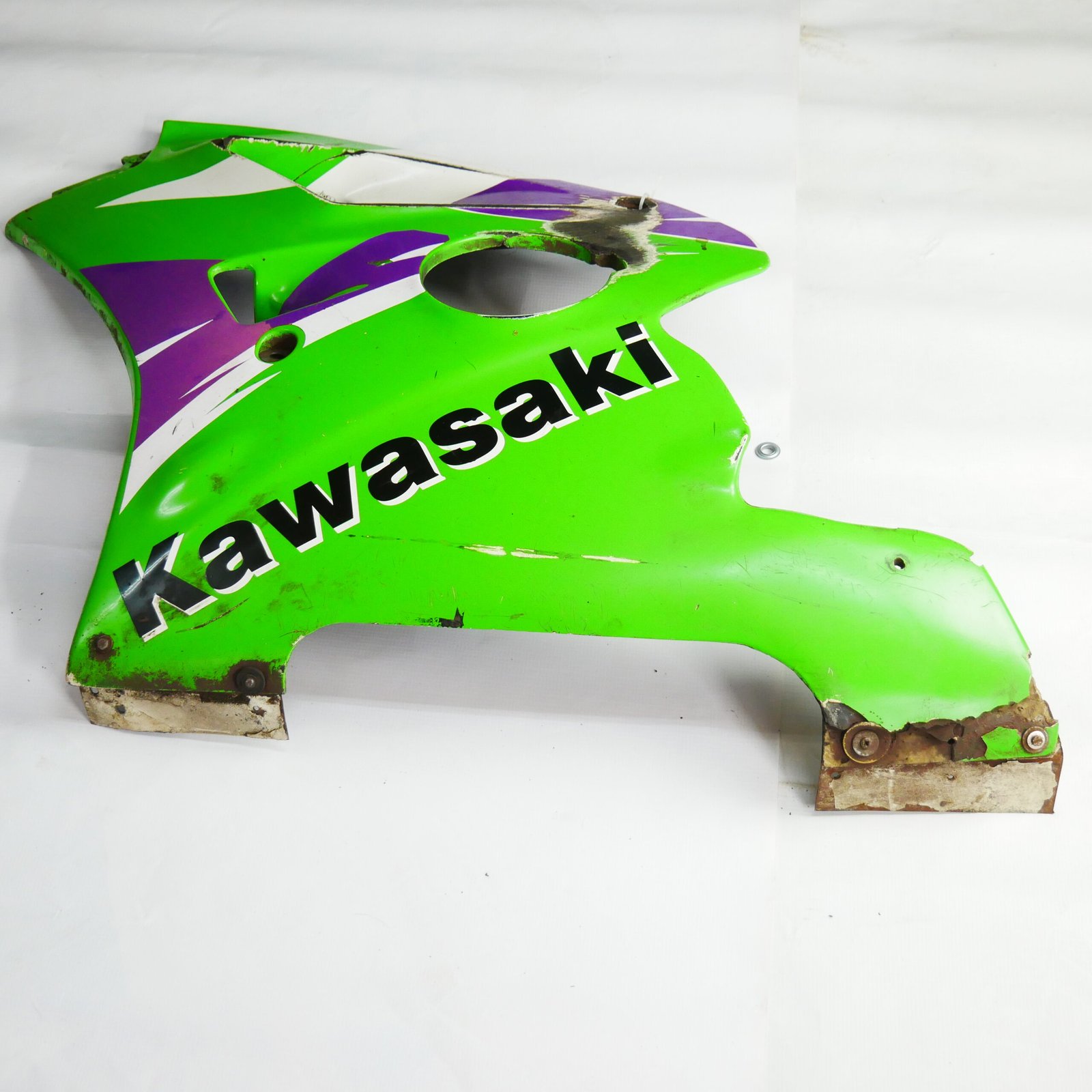 55049 Owiewka boczna duża lewa zielono-biała (COWLING.,LWR,LH,GREEN/WHITE) – Kawasaki ZXR400 550495345CK – używane 5 MotoZoneService -4