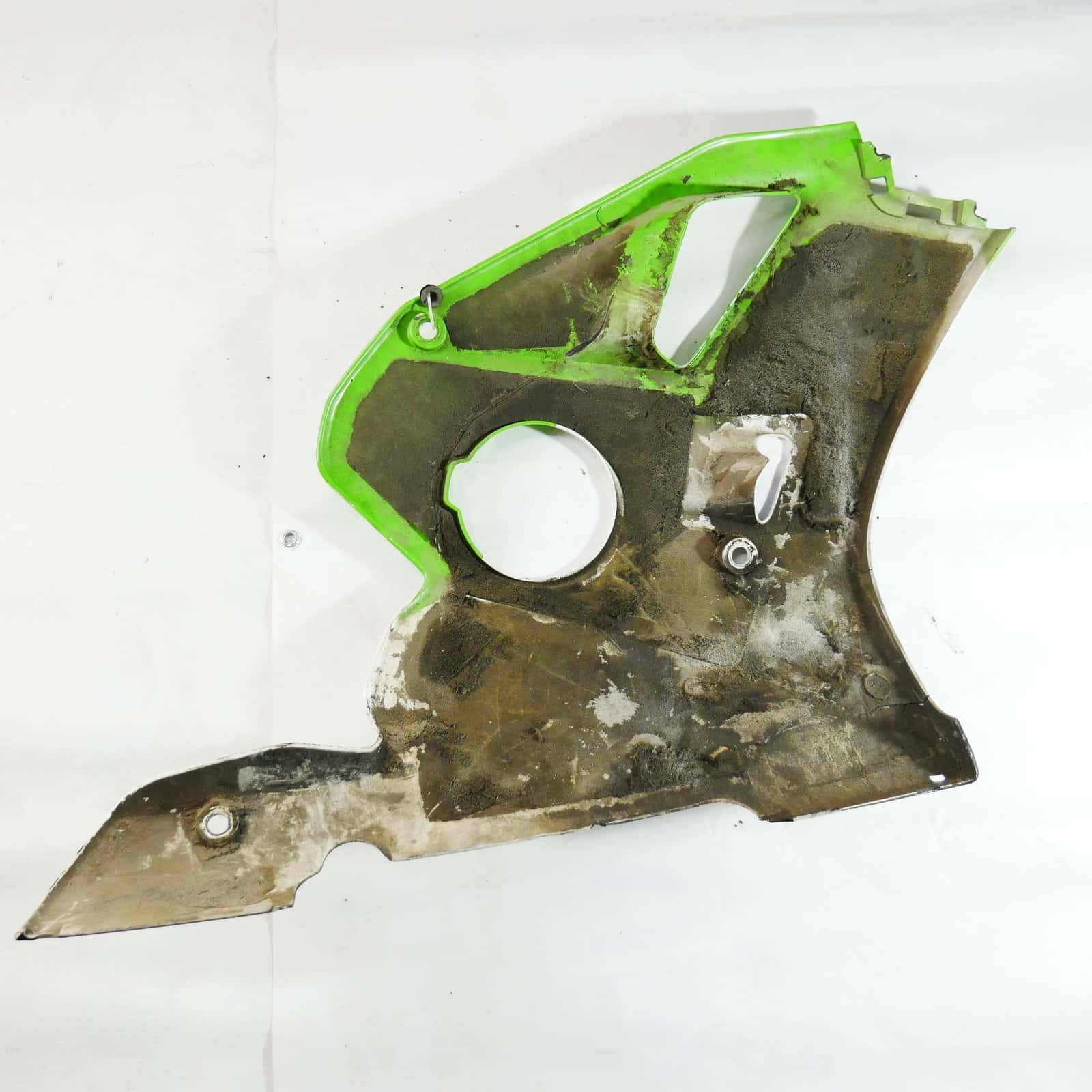 55049 Owiewka boczna dolna lewa zielona (COWLING.,LWR,LH,GREEN/WHITE) – Kawasaki ZXR400 550495034CK – używane 2 MotoZoneService - 55049 Owiewka boczna duża lewa zielona (COWLING.,LWR,LH,GREEN) – Kawasaki ZXR400 – używane (Kopia) OEM